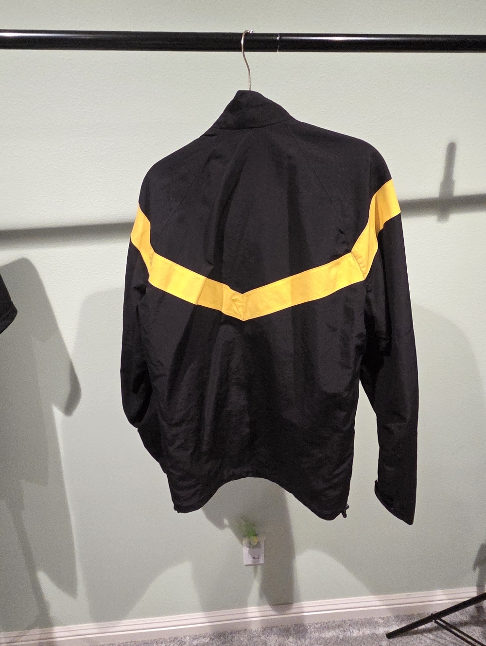 Uniqlo Kids Black and Yellow Army Tee & Windbreaker Set - Picture 8 of 8